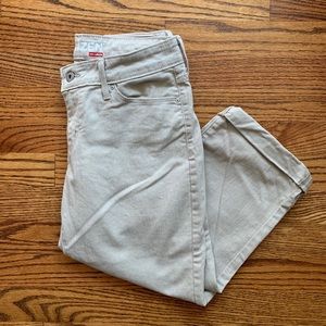 Levi Khaki Capris